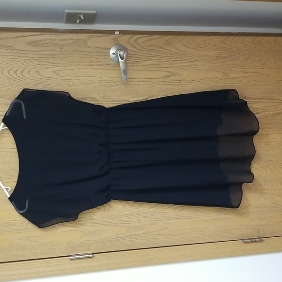 Soprano Black Short Sleeved Sheer Dress with Lining - Picture 3 of 3